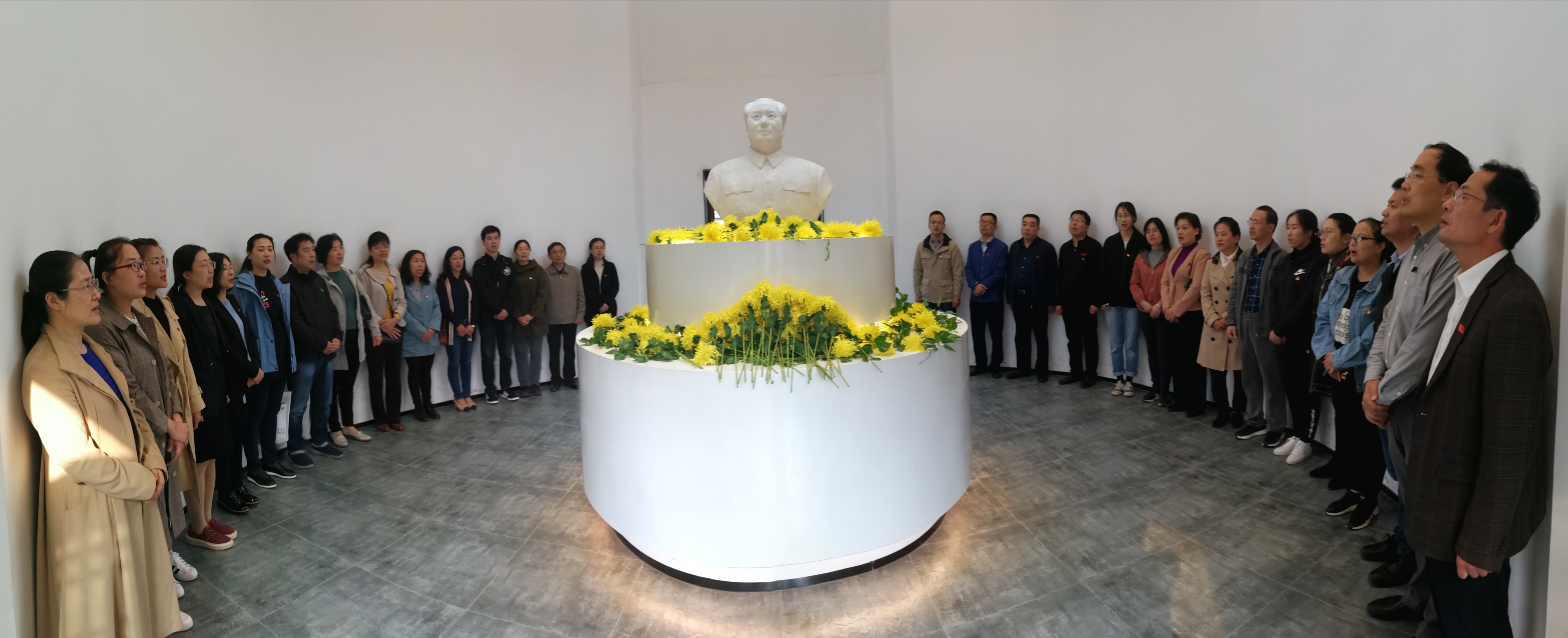 日照市妇幼保健院组织开展 “不忘初心 牢记使命”主题警示教育(图2)