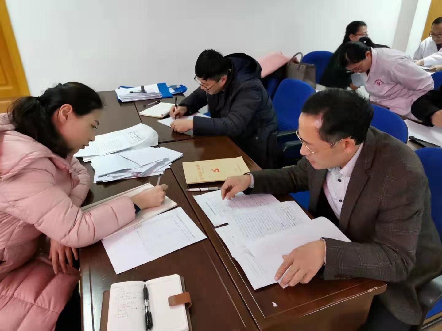 市妇幼保健院召开全体党员大会进行党员民主评议并分组召开组织生活会(图4)