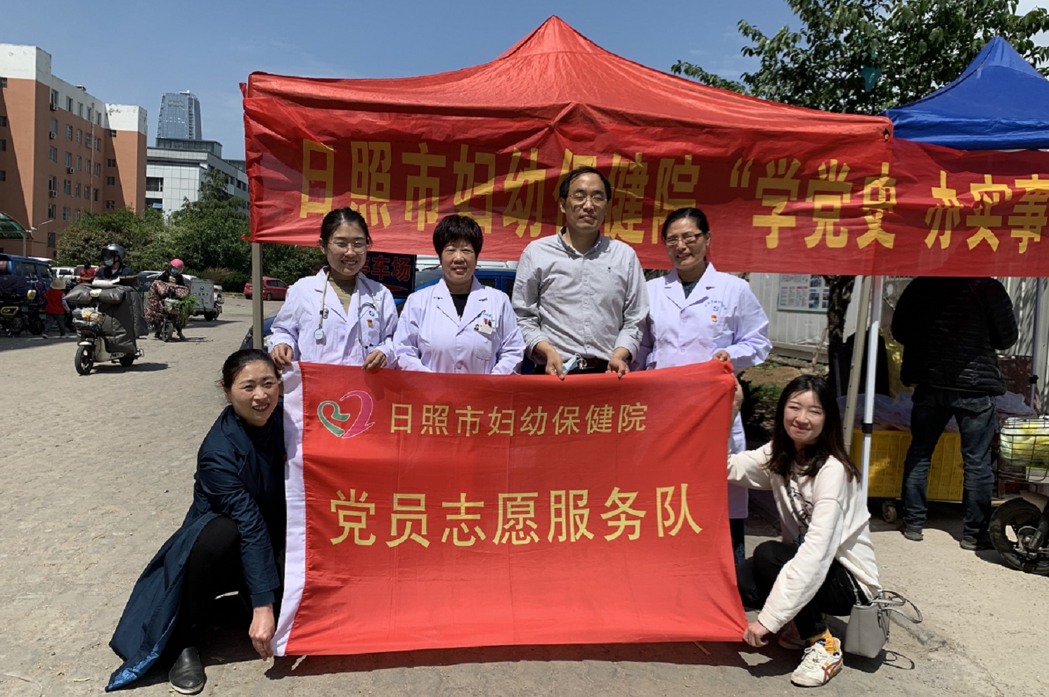 市妇幼保健院“学党史 办实事”党员志愿服务活动走进乡村集市、走进学校(图2)