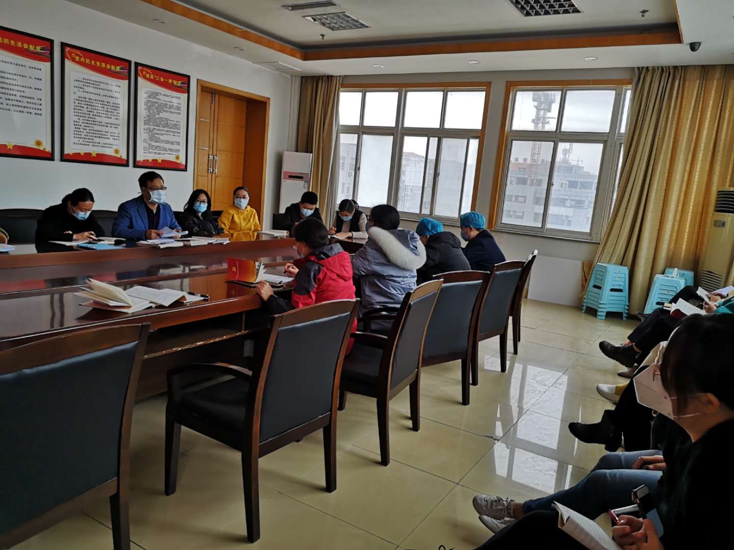 市妇幼保健院临床党支部组织收看“灯塔大课堂”第二十八课(图1)