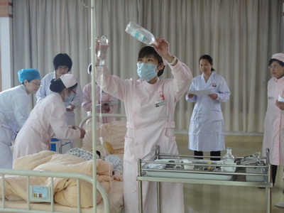 市妇幼保健院举办“国际护士节”临床急救技术技能大赛(图3)