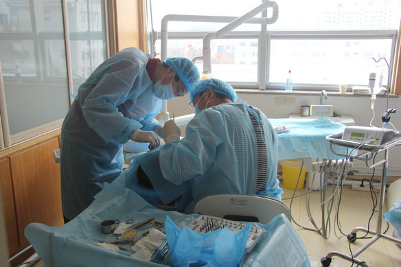 日照市妇幼保健院口腔科成功开展口腔种植 努力提高服务质量(图1)