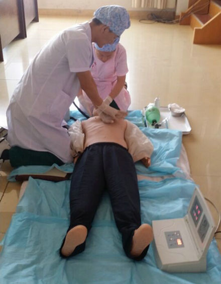 市妇保院开展“心肺复苏术”培训和考核活动(图1)