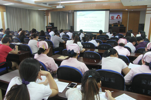 院感染科对全院职工进行医院感染理论培训(图1)