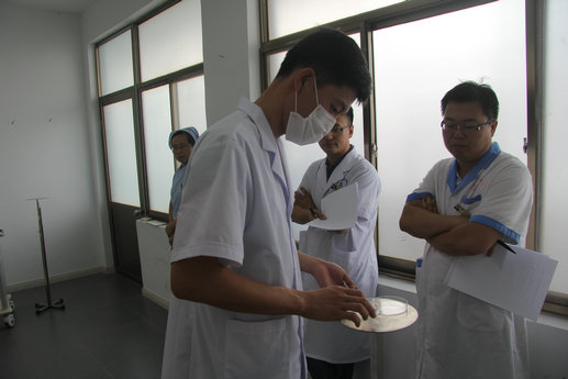 市妇幼保健院开展医院感染监控小组人员理论考核及操作演练(图1)