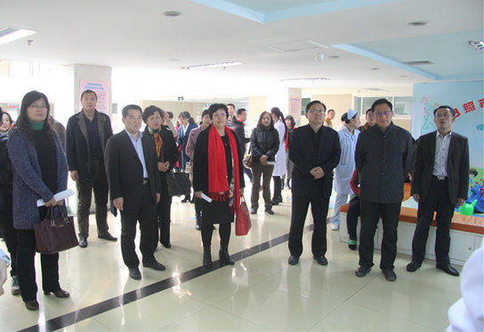 市政协委员界别活动十组到市妇幼保健院调研(图2)