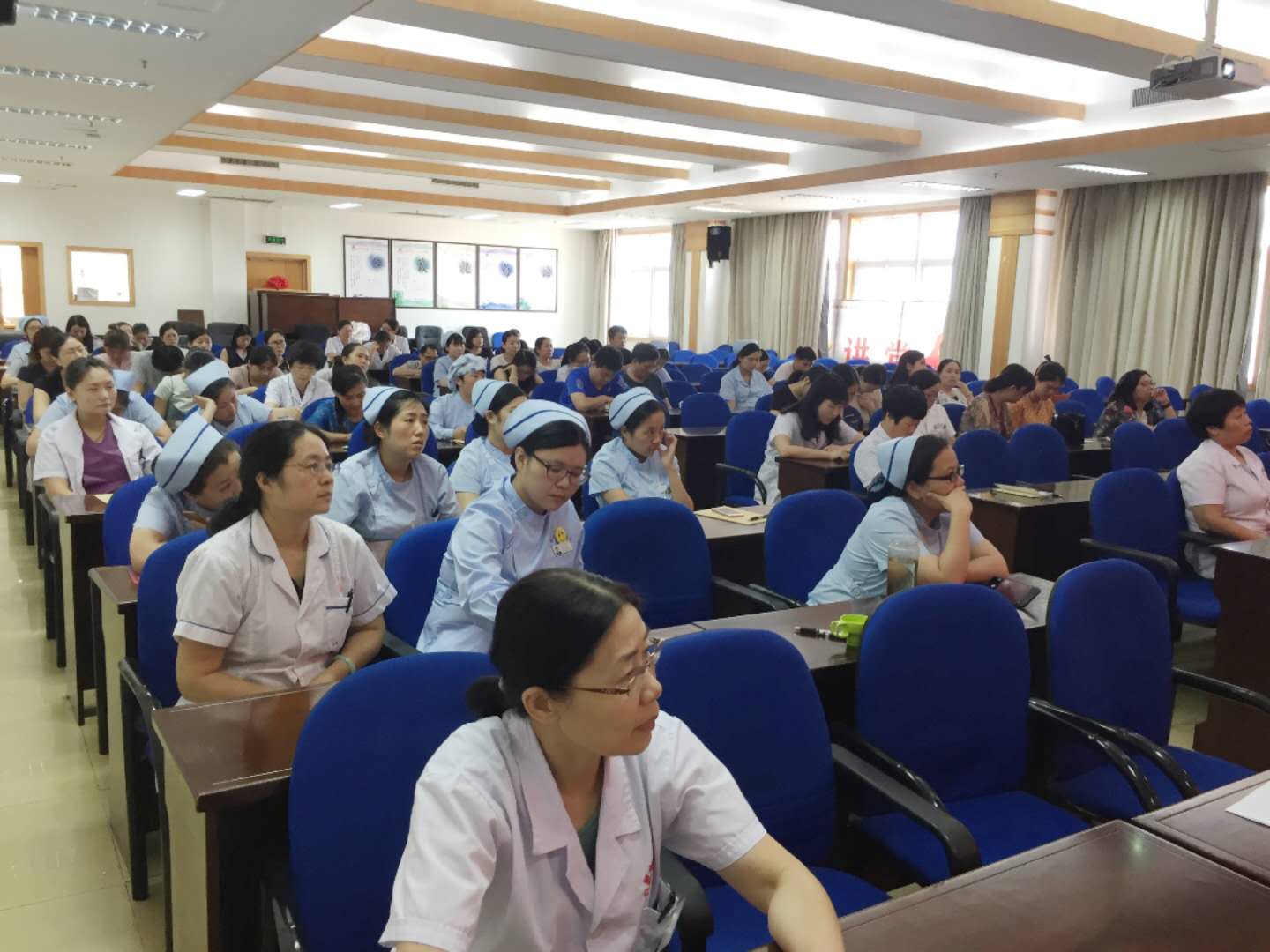 我院举行院感知识培训(图3)