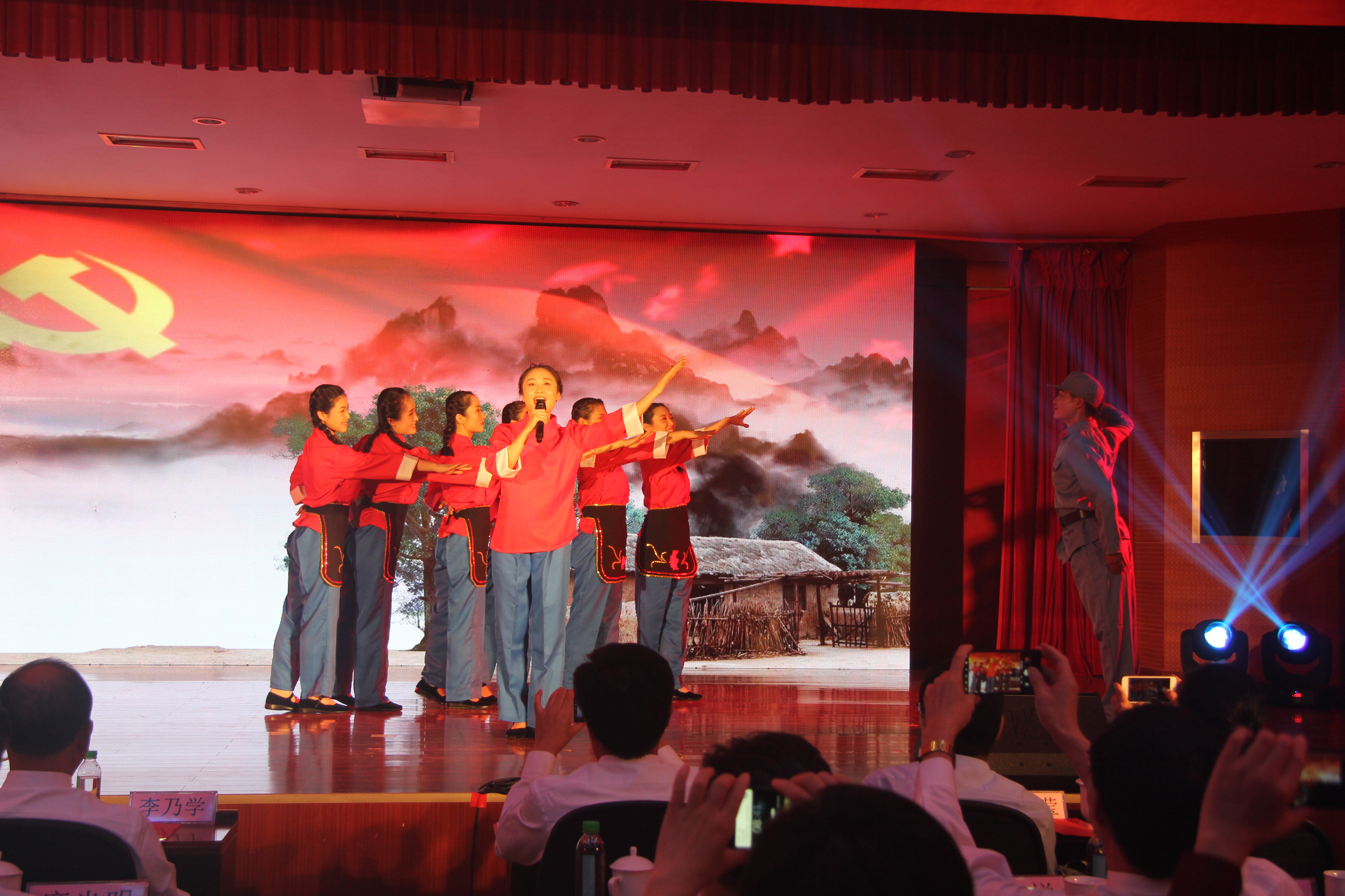 市妇幼保健院参加日照市市级公立医院纪念改革开放40周年暨迎国庆文艺晚会(图2)