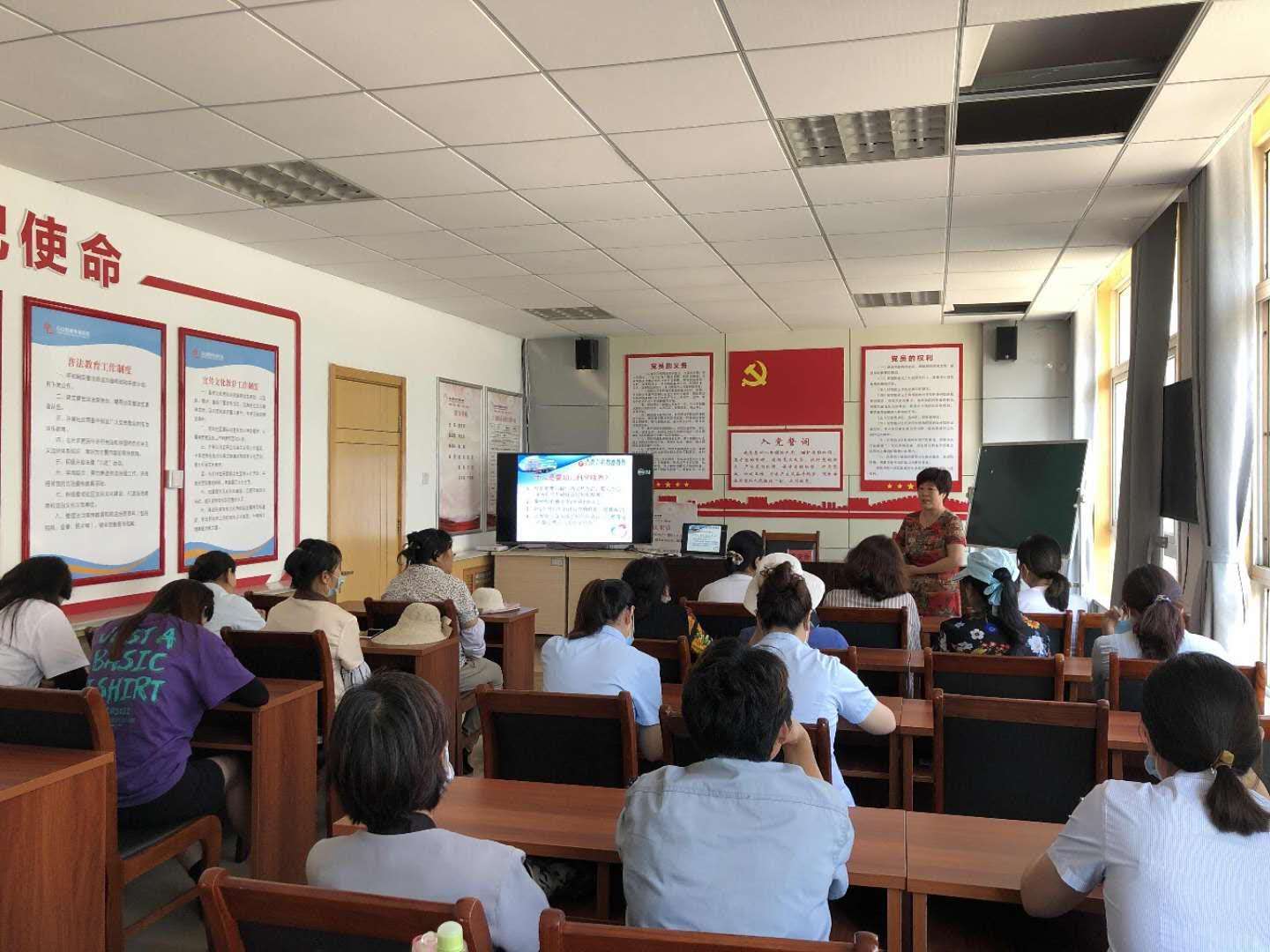 市妇保院组织优生优育知识进社区”公益讲座(图1)