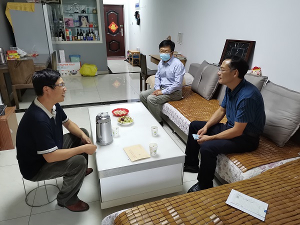 市妇幼保健院看望援疆医务人员(图1)