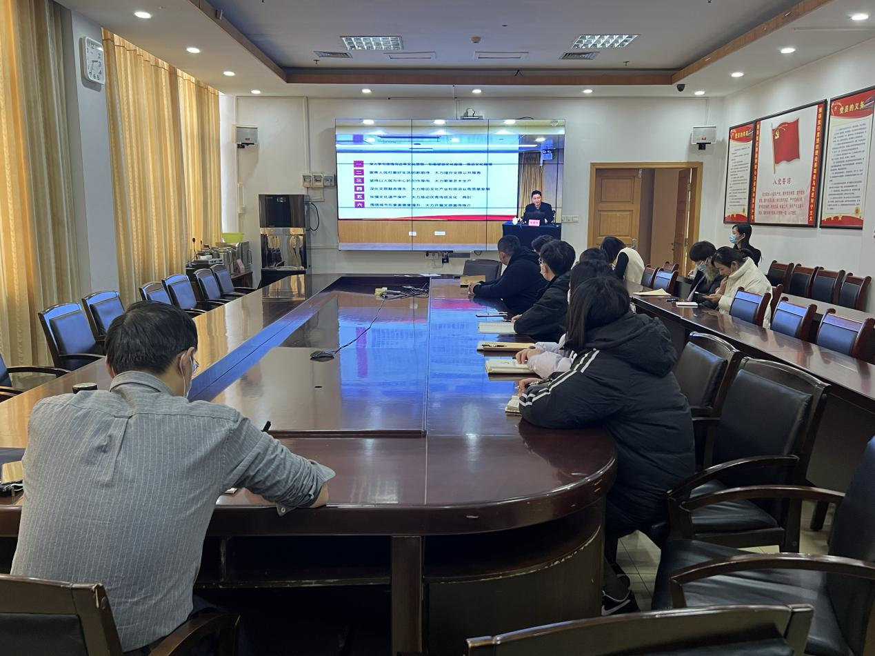 市妇幼保健院组织观看第十三期“机关先锋讲堂”(图1)